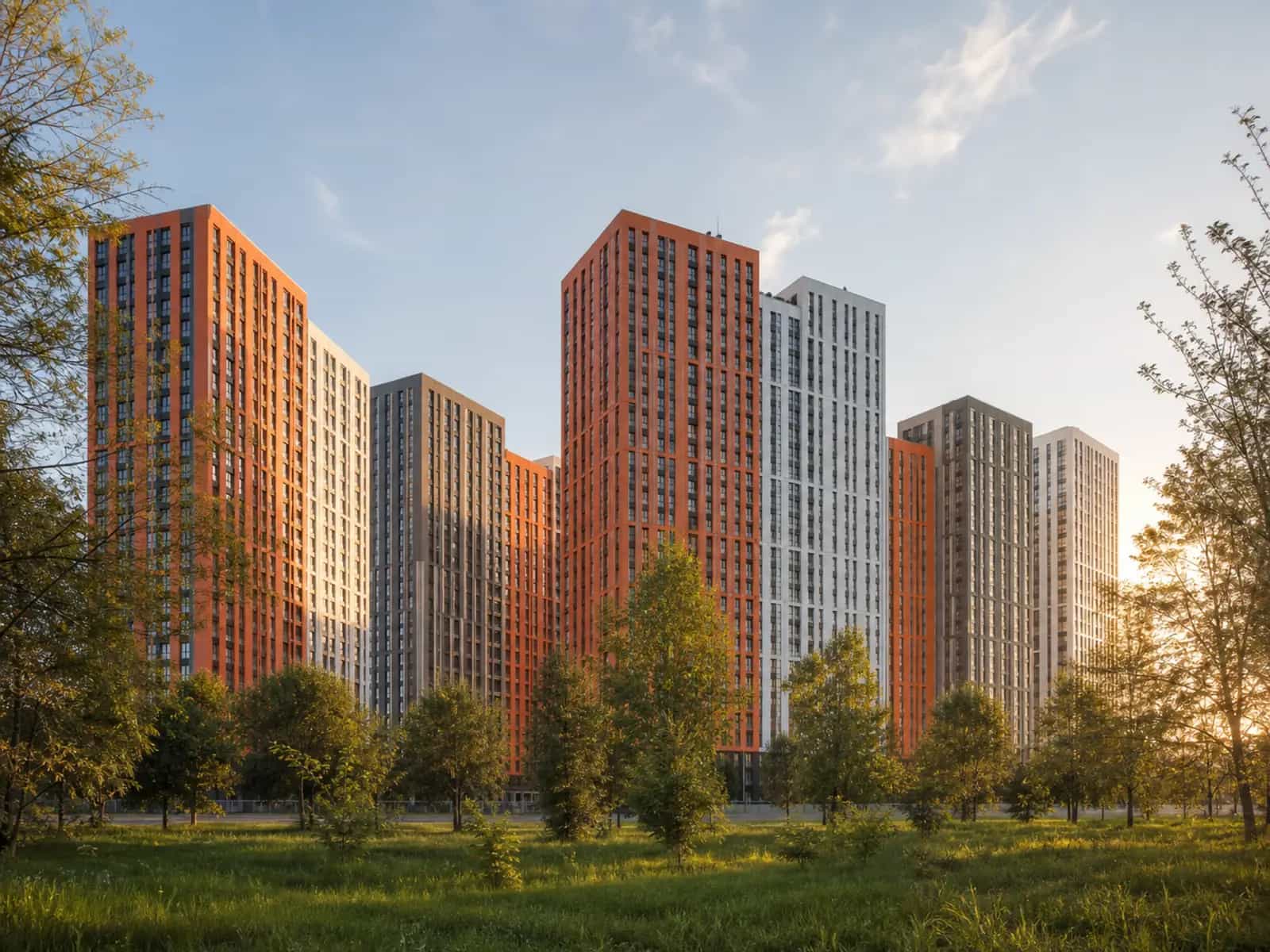 Svitlo Park residential complex in Kyiv near the Dnipro