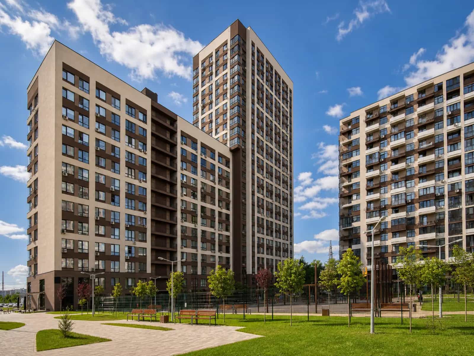 Varshavskyi residential complex in Kyiv, Vynohradar